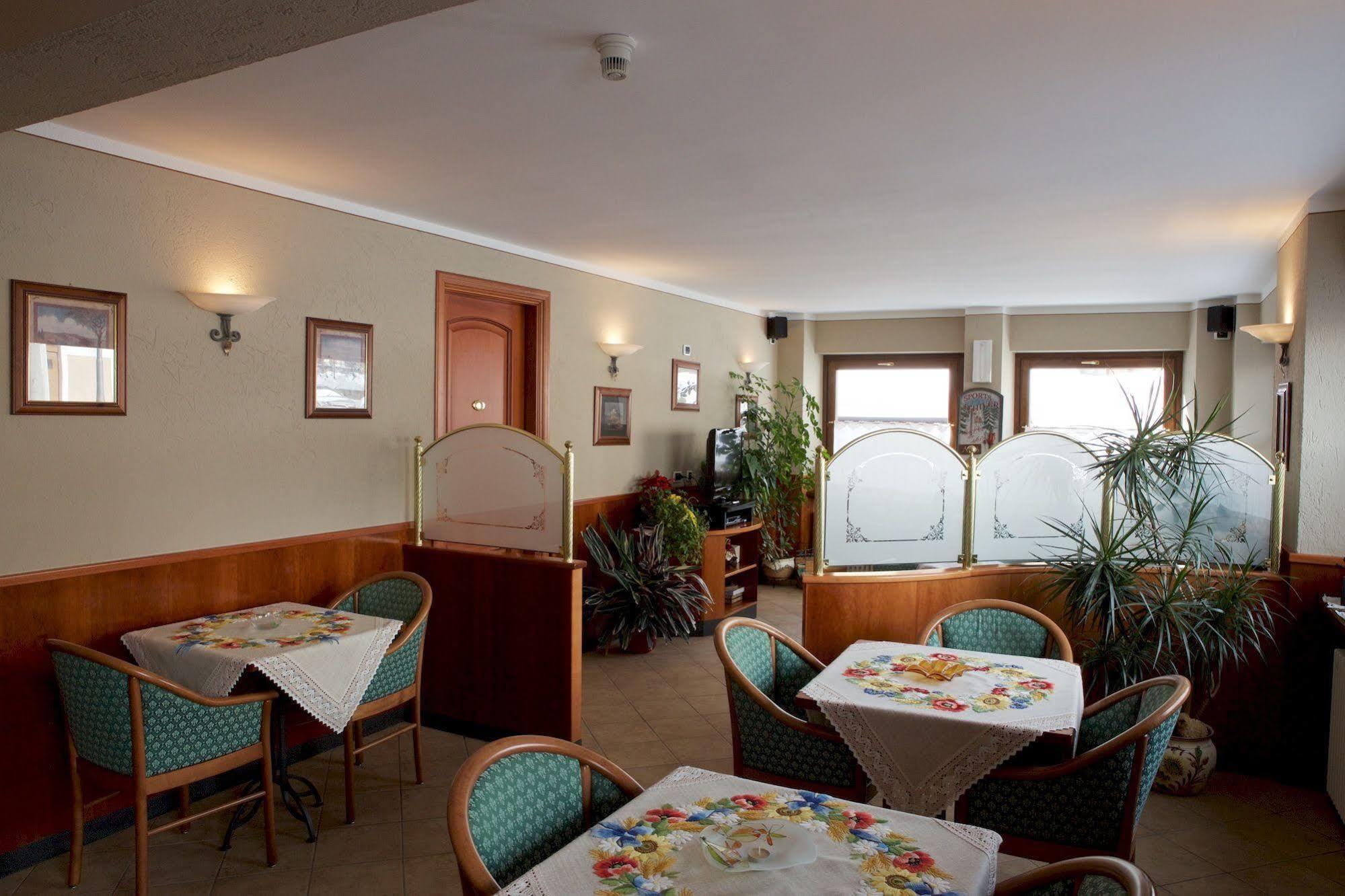 Hotel Du Glacier La Thuile Dış mekan fotoğraf